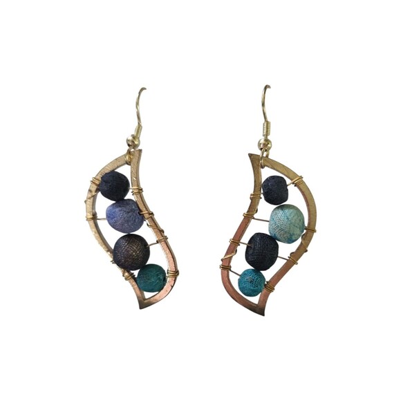 Handmade Boho Dangle Earrings Gold Tone Wire Wrapped Leaf Frame with Fabric Ball - Picture 5 of 10